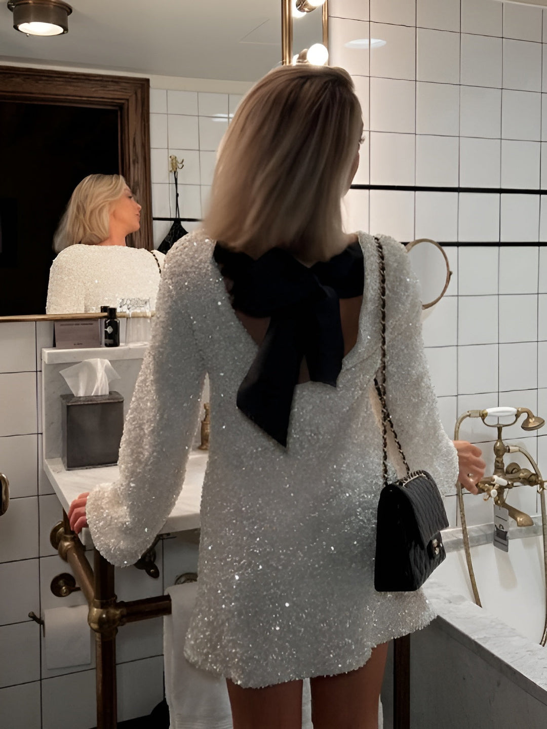 Inga - Glitrende Paljettkjole med rysjer