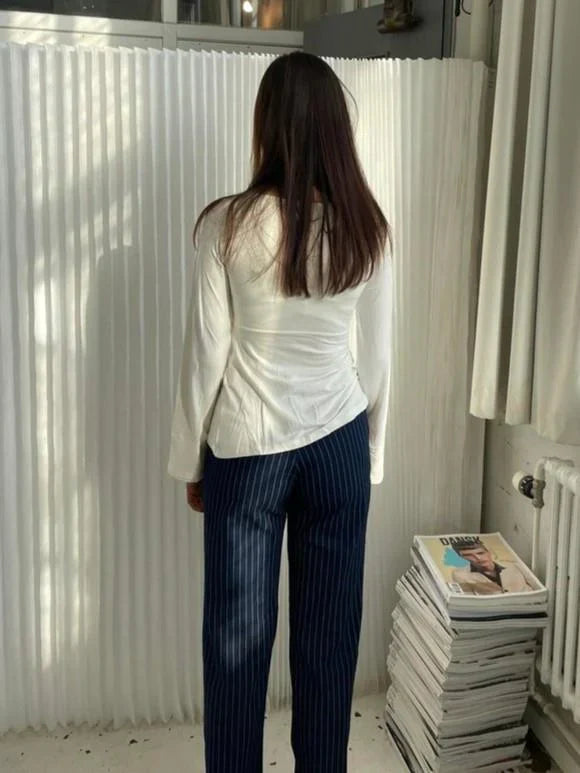 Ella – Elegant bluse med sløyfe